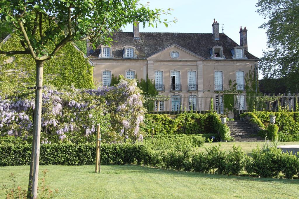 Chateau De Villette Poil Exterior foto