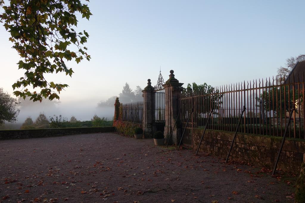 Chateau De Villette Poil Exterior foto