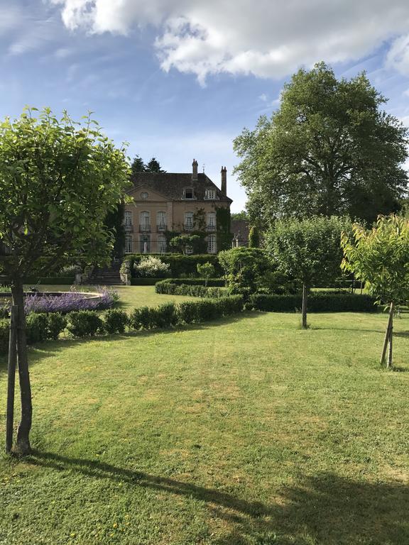 Chateau De Villette Poil Exterior foto